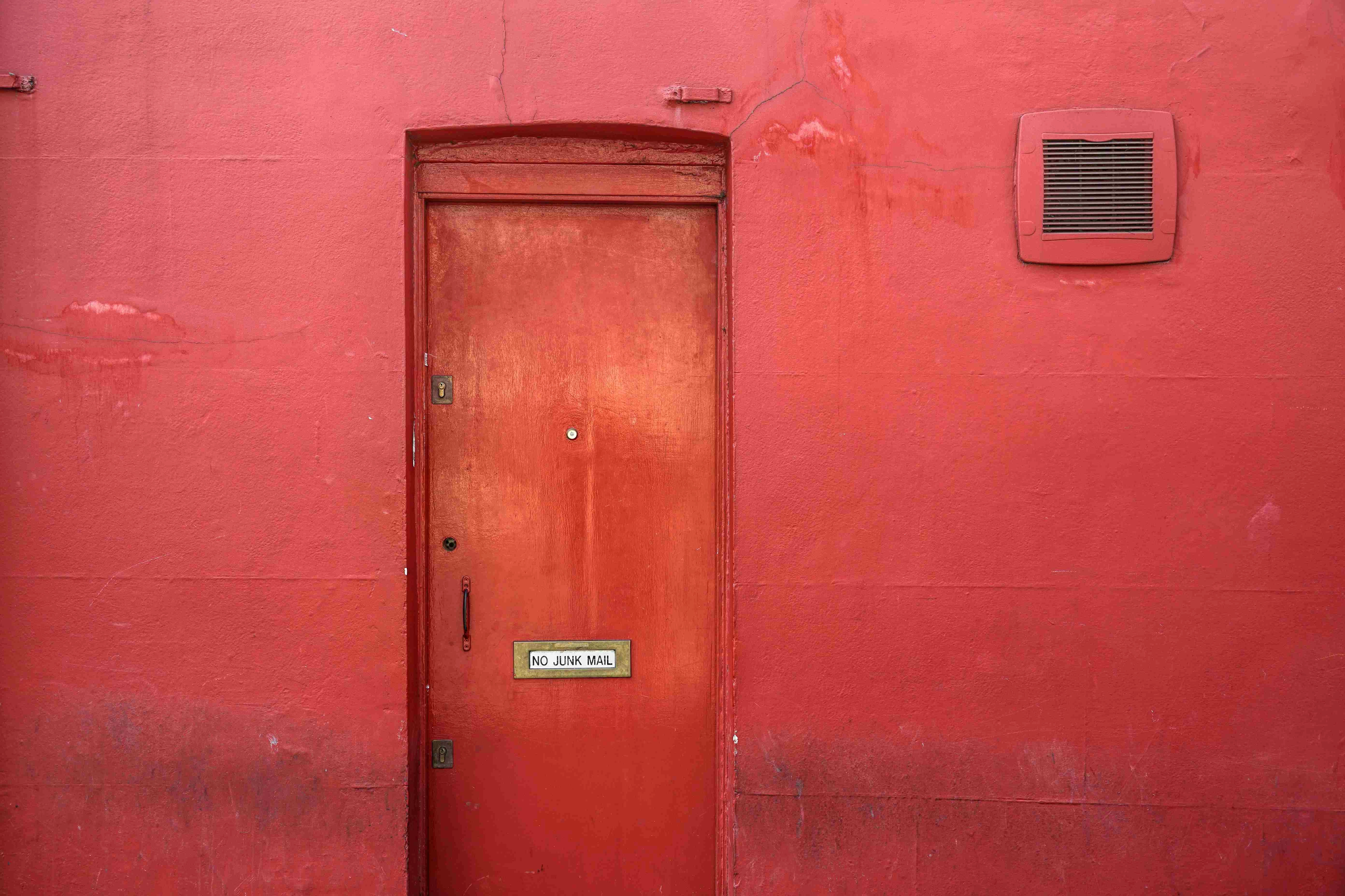 Red Door Urban Aesthetic