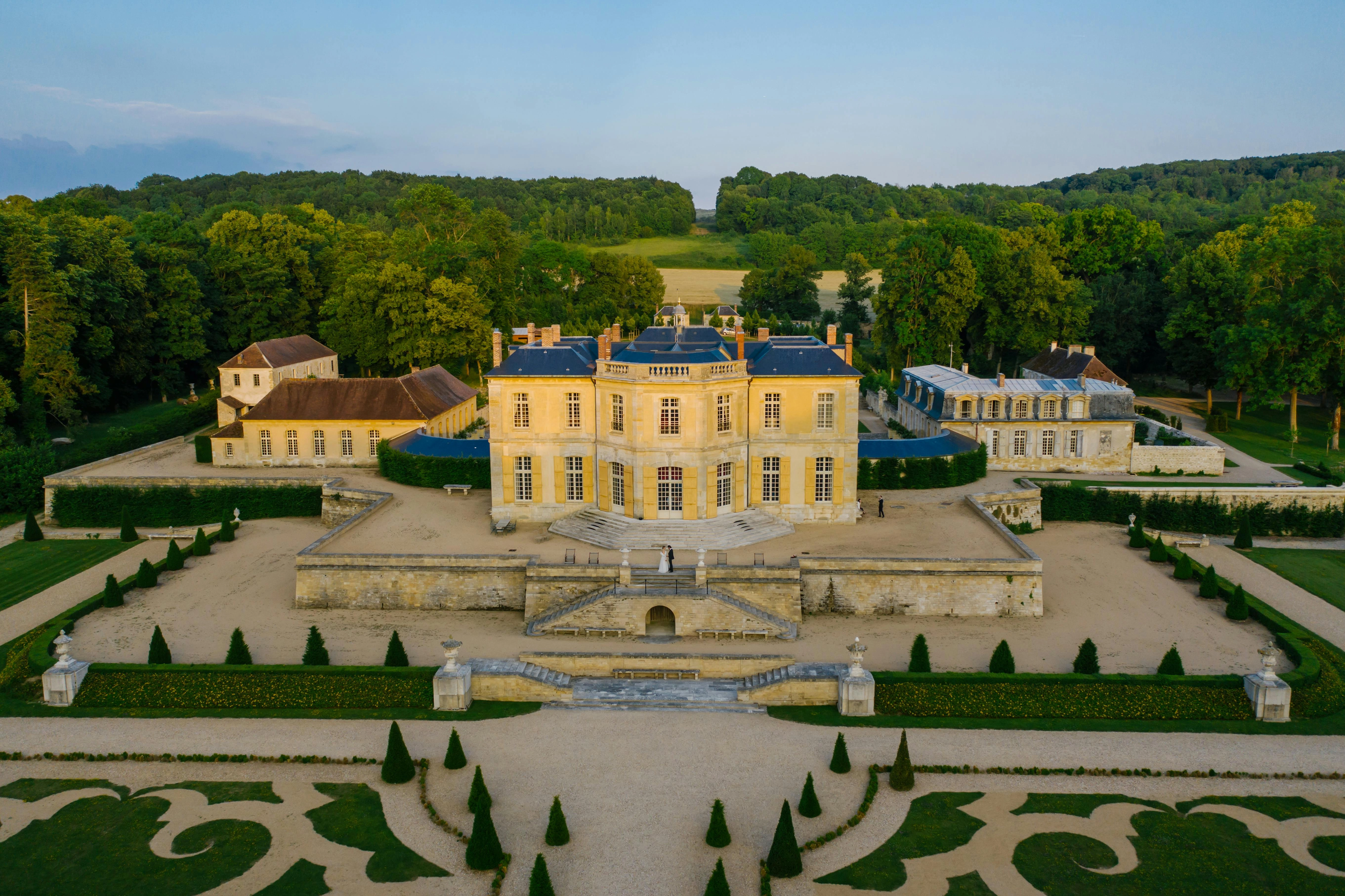 Elegant French Château Estate Elegant French Château Estate