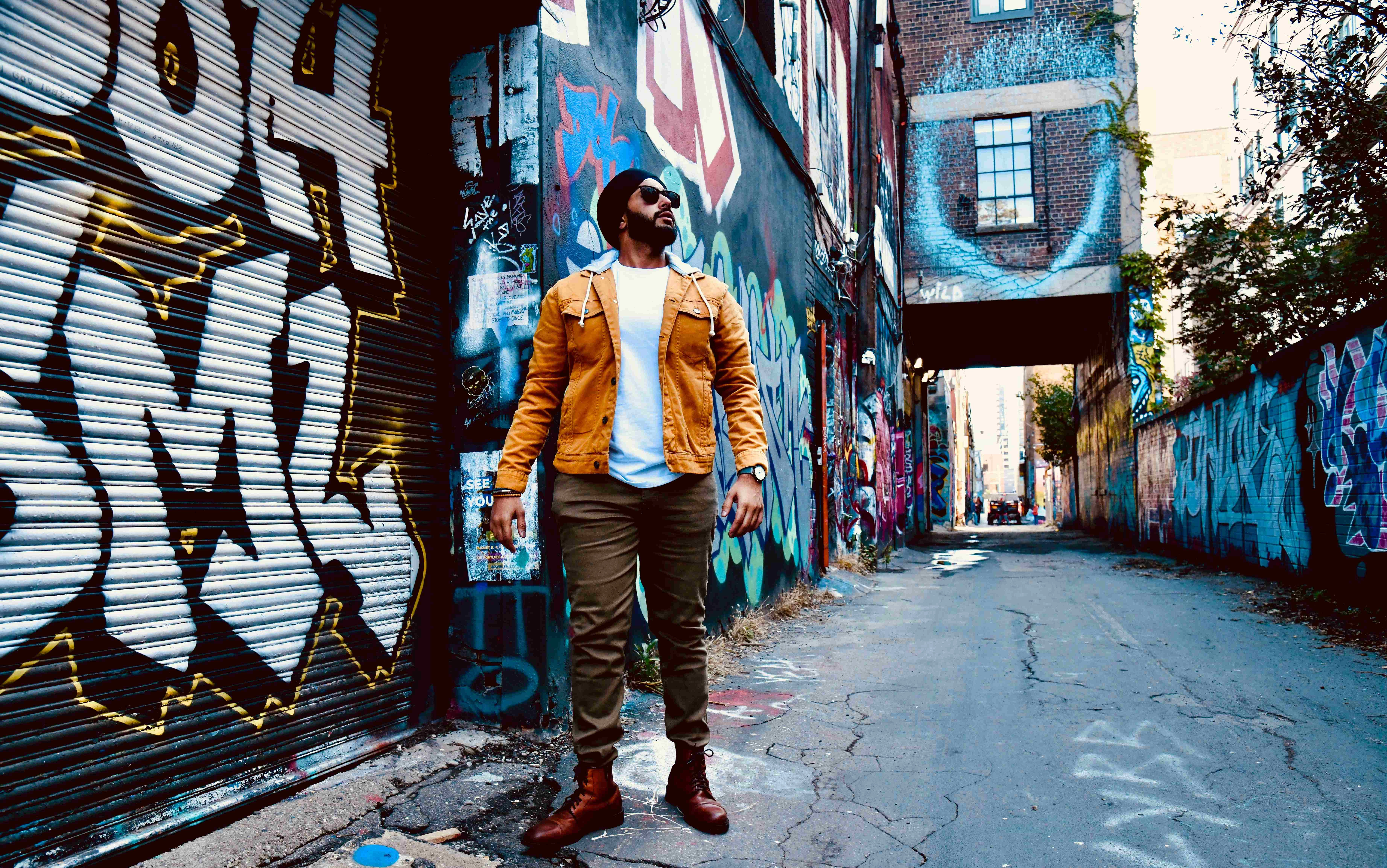 Urban Style in Graffiti Alley