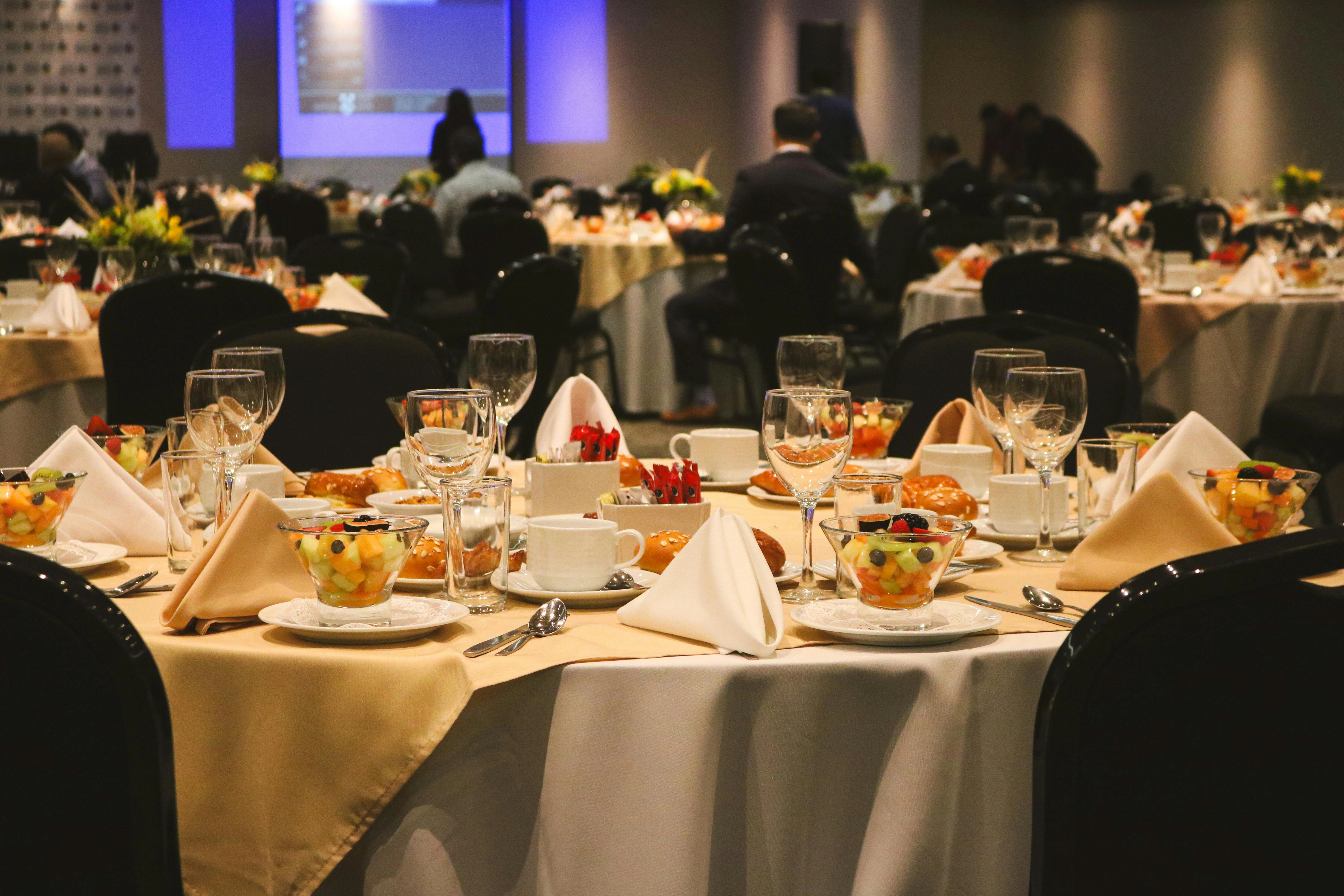 Elegant Corporate Banquet Setting