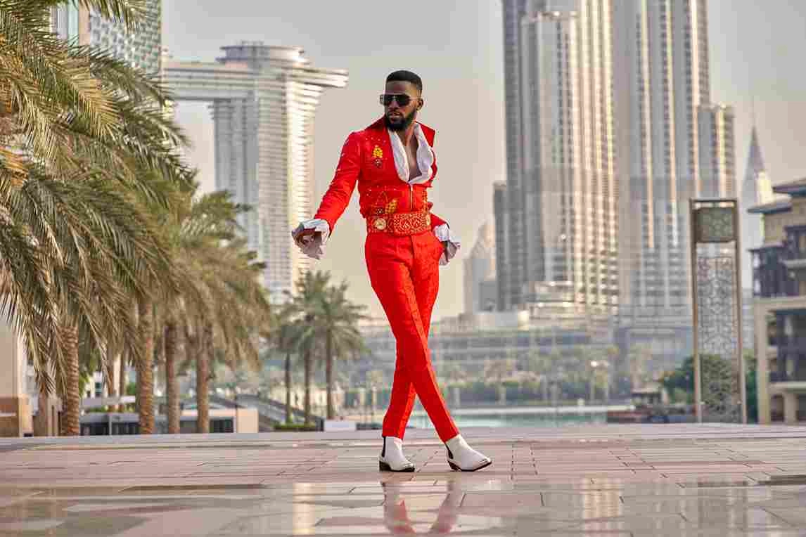 Flamboyant Dubai Street Style