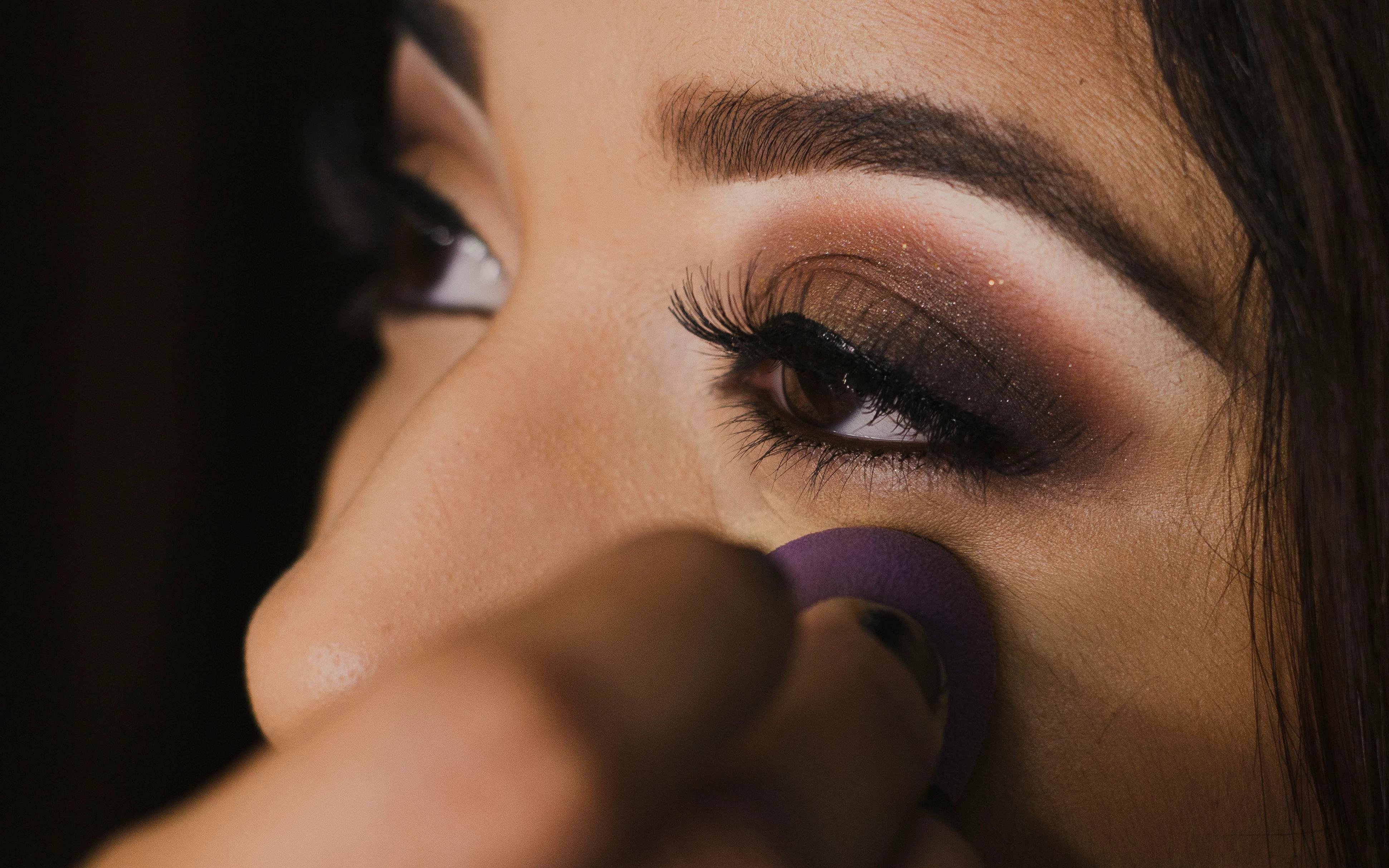 Glamorous Eye Makeup Application