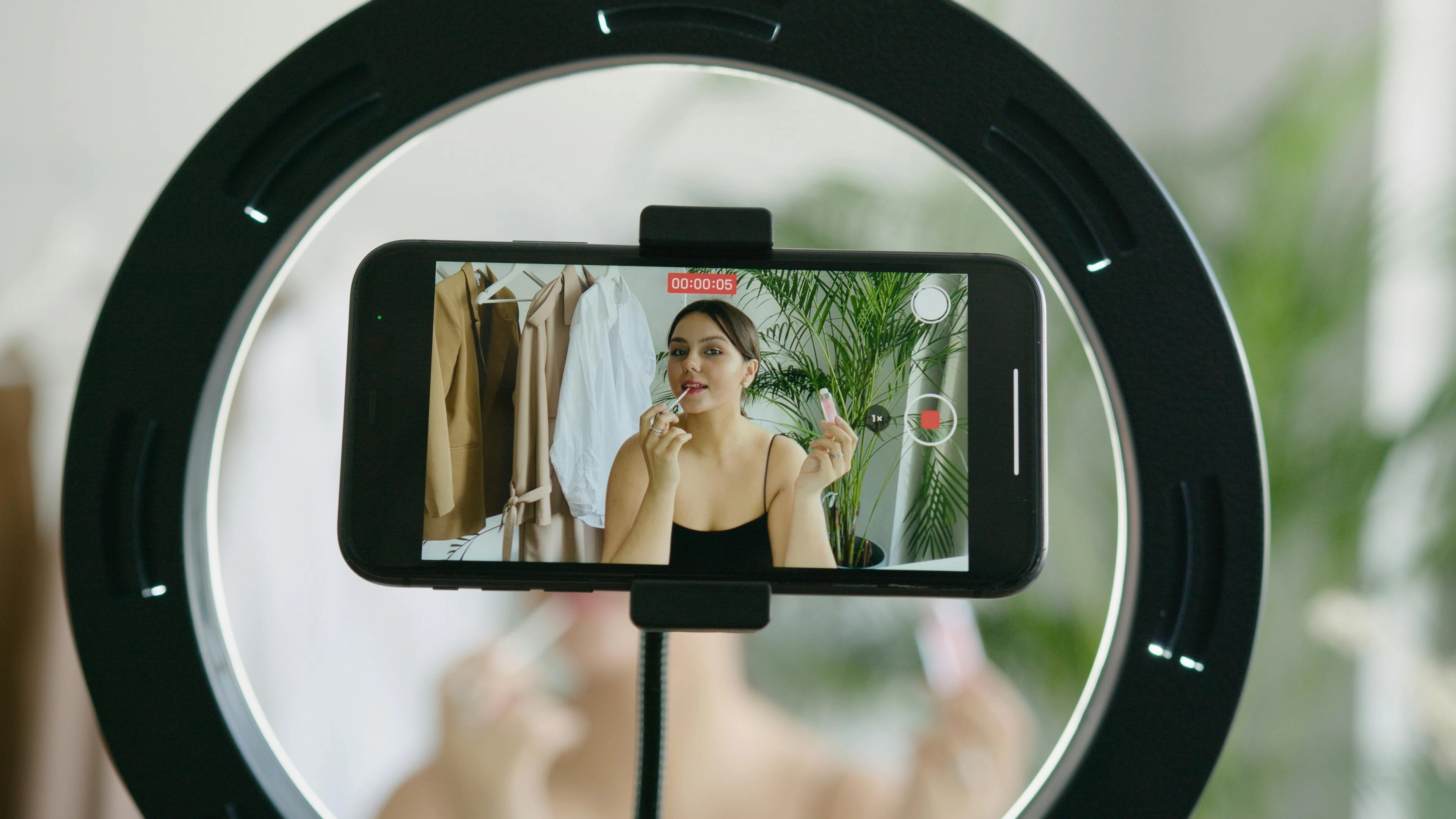Influencer Filming Beauty Tutorial Influencer Filming Beauty Tutorial