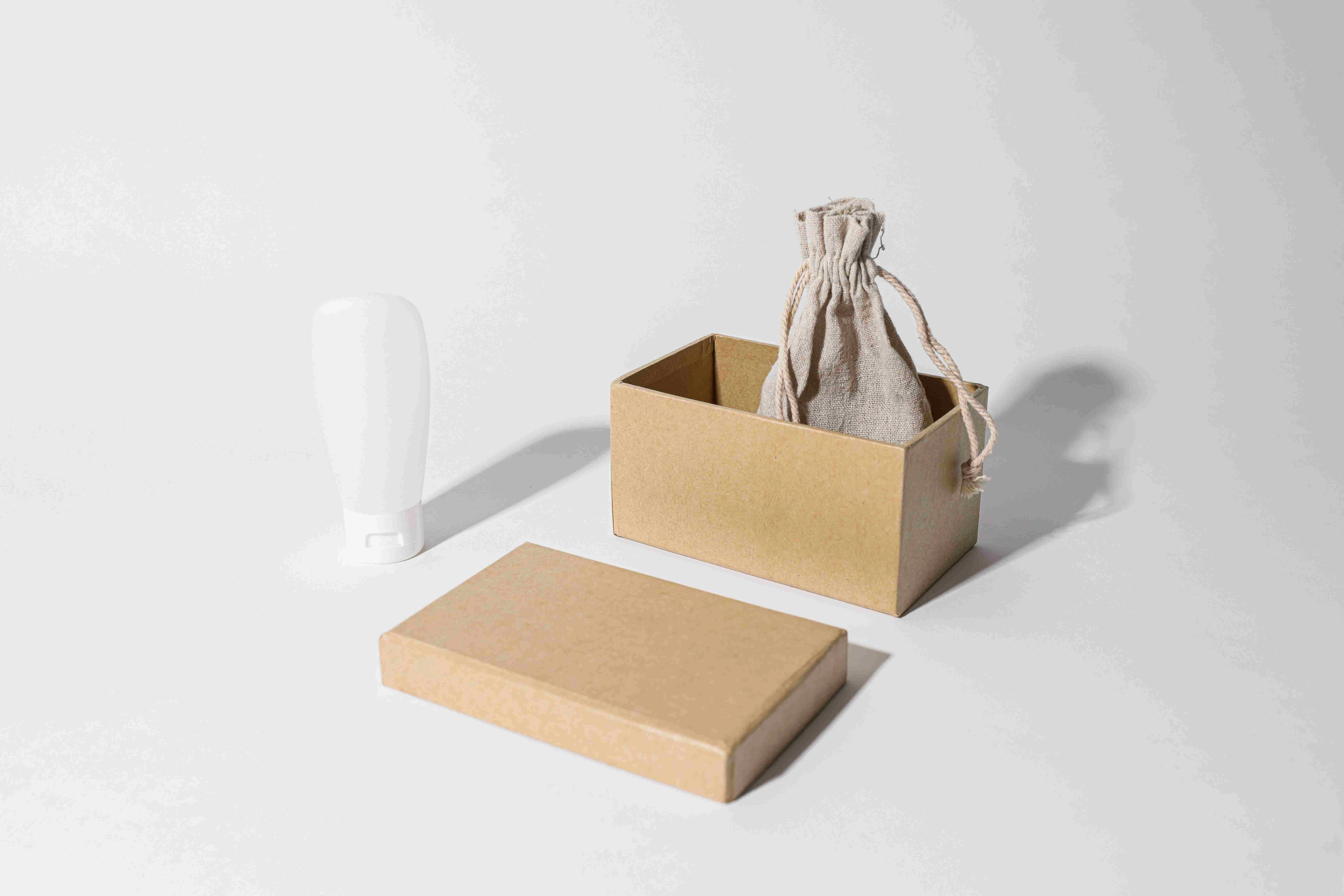 Minimalist Packaging Product Set Minimalist Packaging Product Set