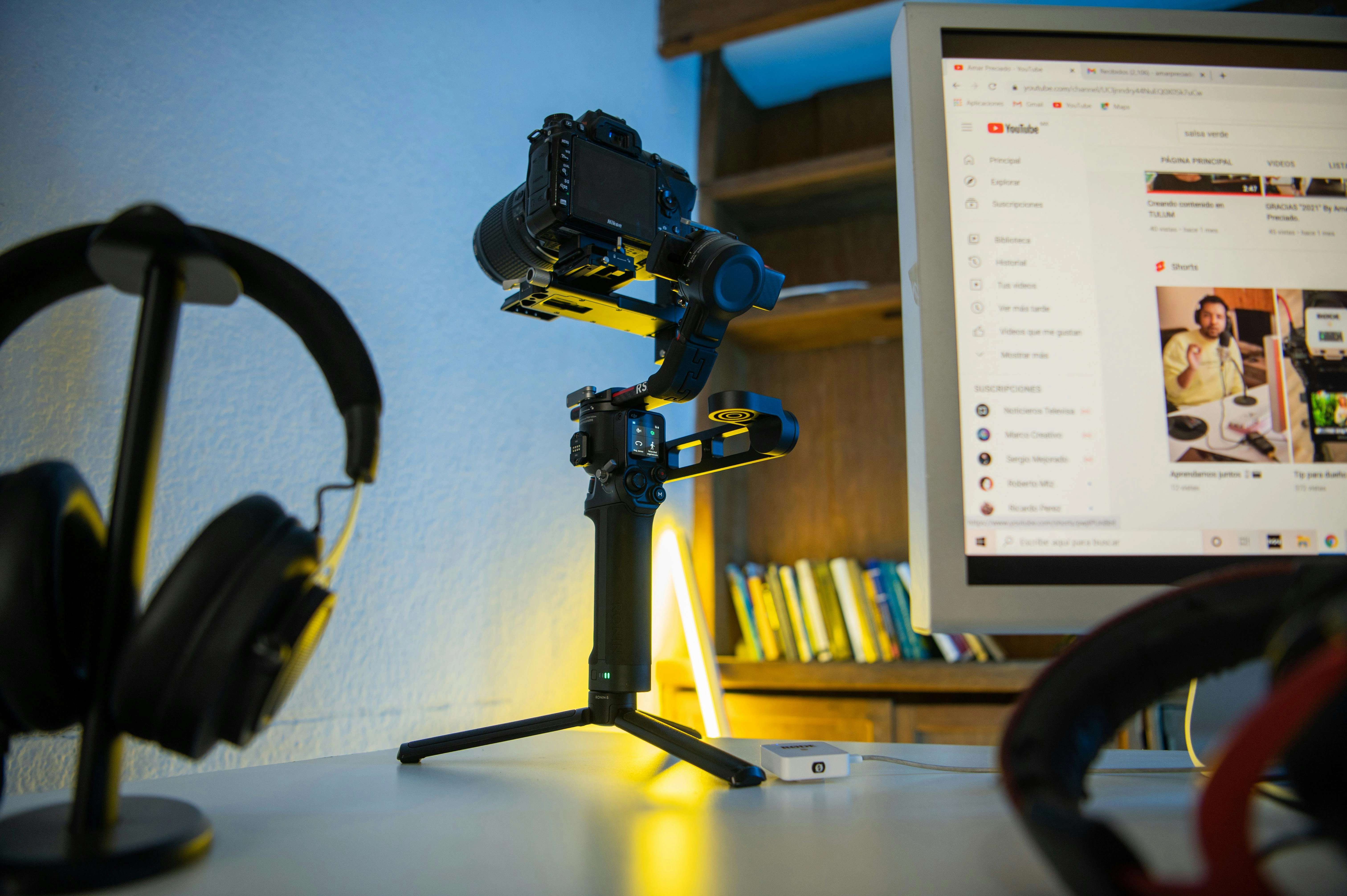 Content Creator's Desk Setup Content Creator's Desk Setup