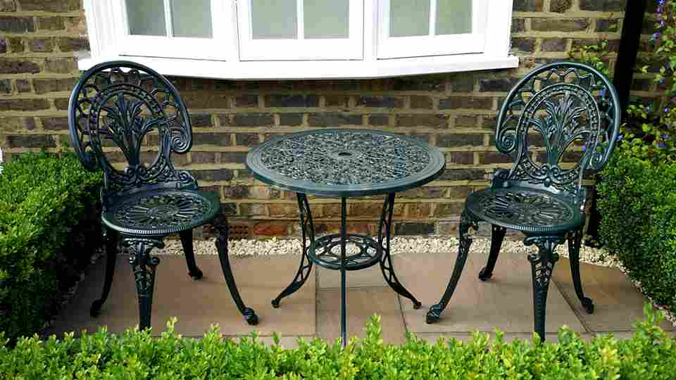 Elegant Garden Bistro Set Elegant Garden Bistro Set