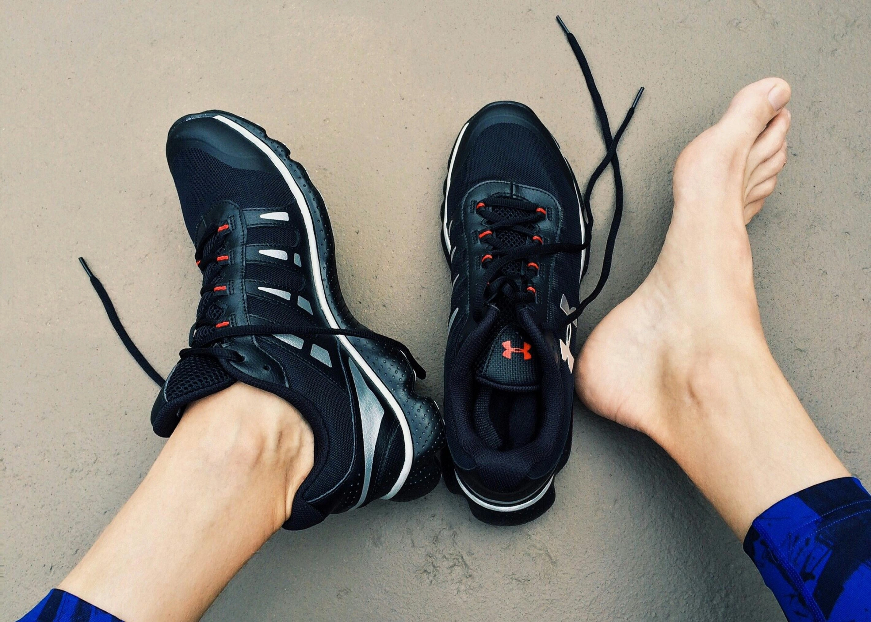 Barefoot with Comfortale Running Shoes Barefoot with Comfortale Running Shoes