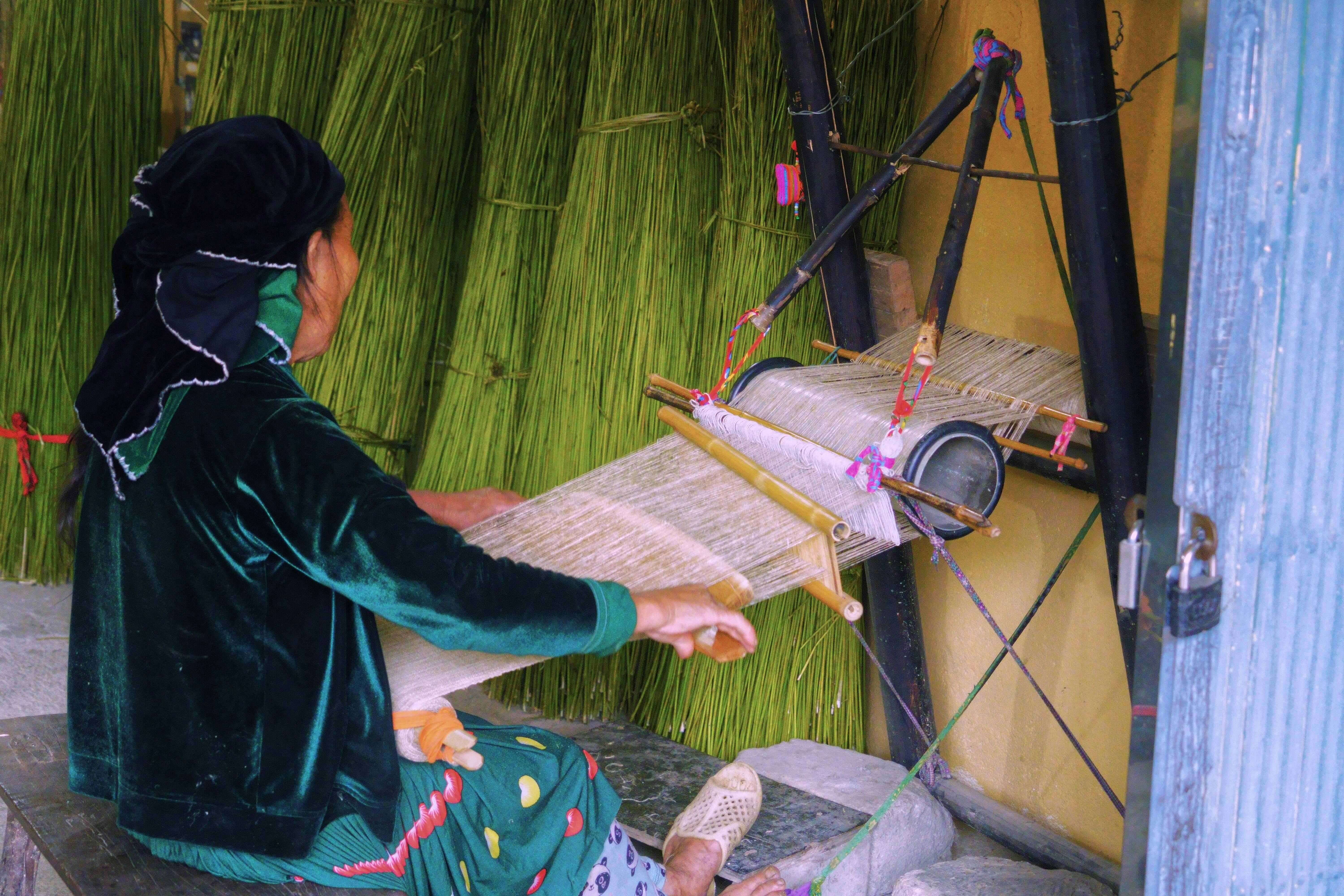 Traditional Weaving in Vietnam Traditional Weaving in Vietnam