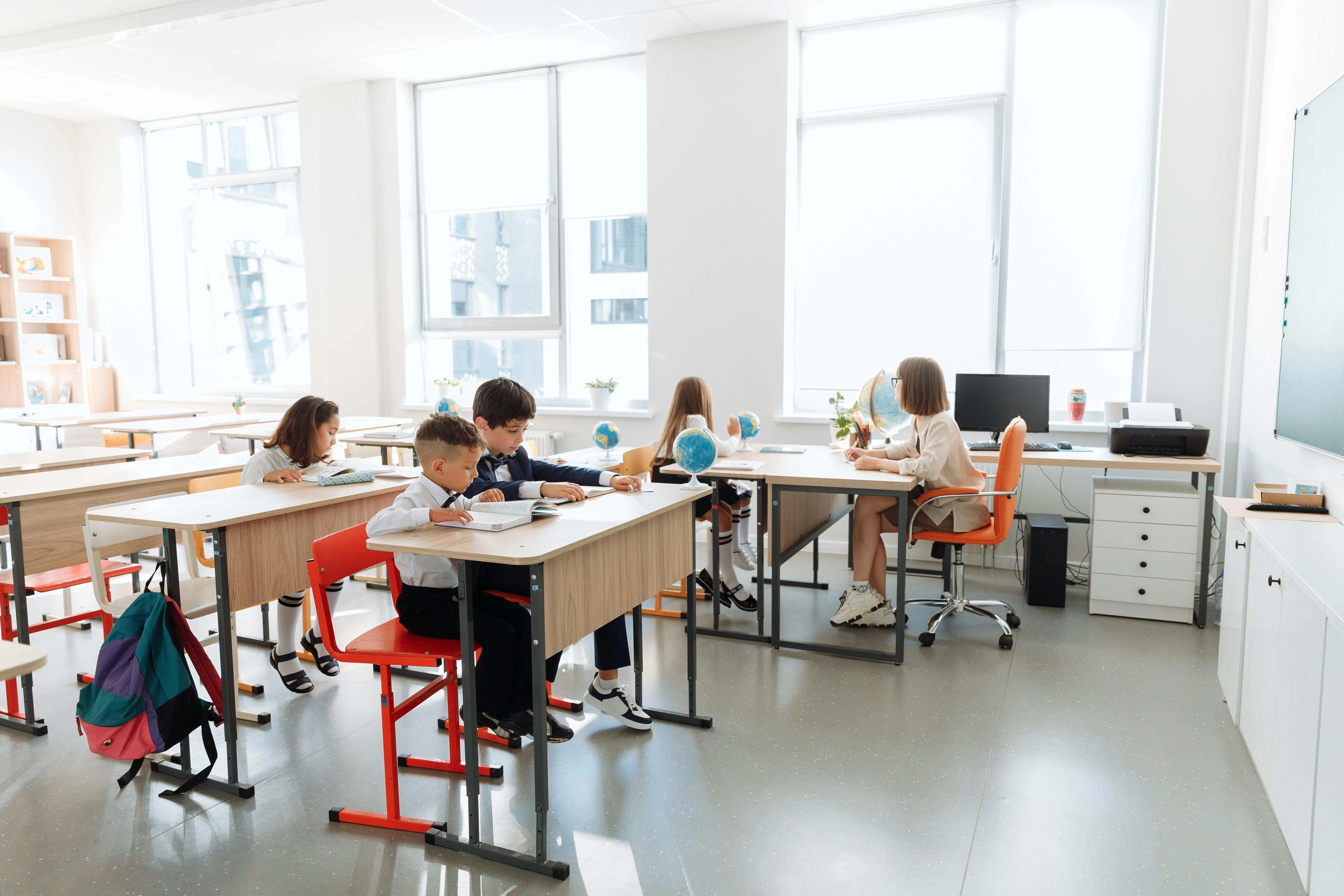Modern Bright Classroom Setting Modern Bright Classroom Setting