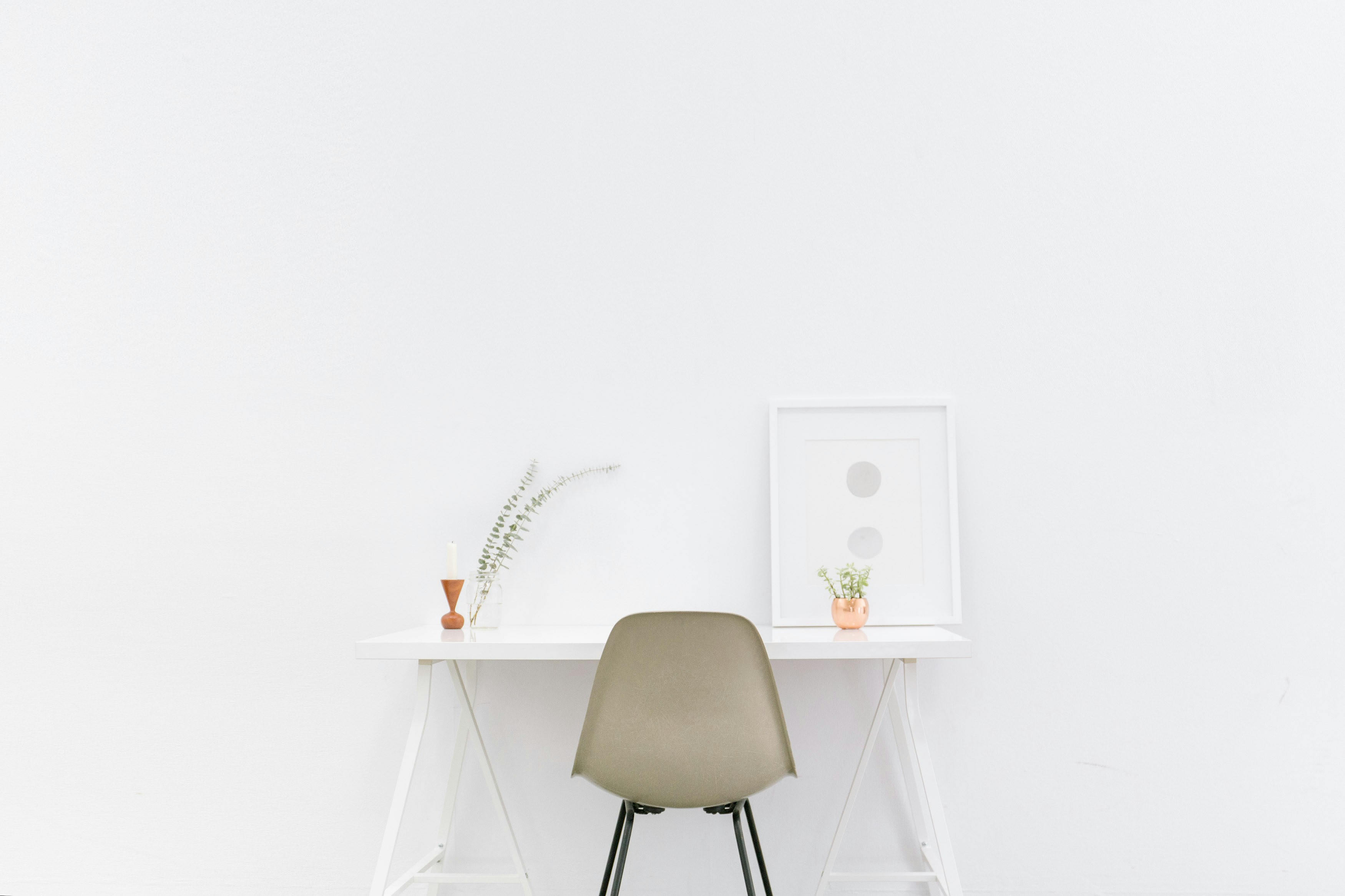 Minimalist White Desk Setup Minimalist White Desk Setup