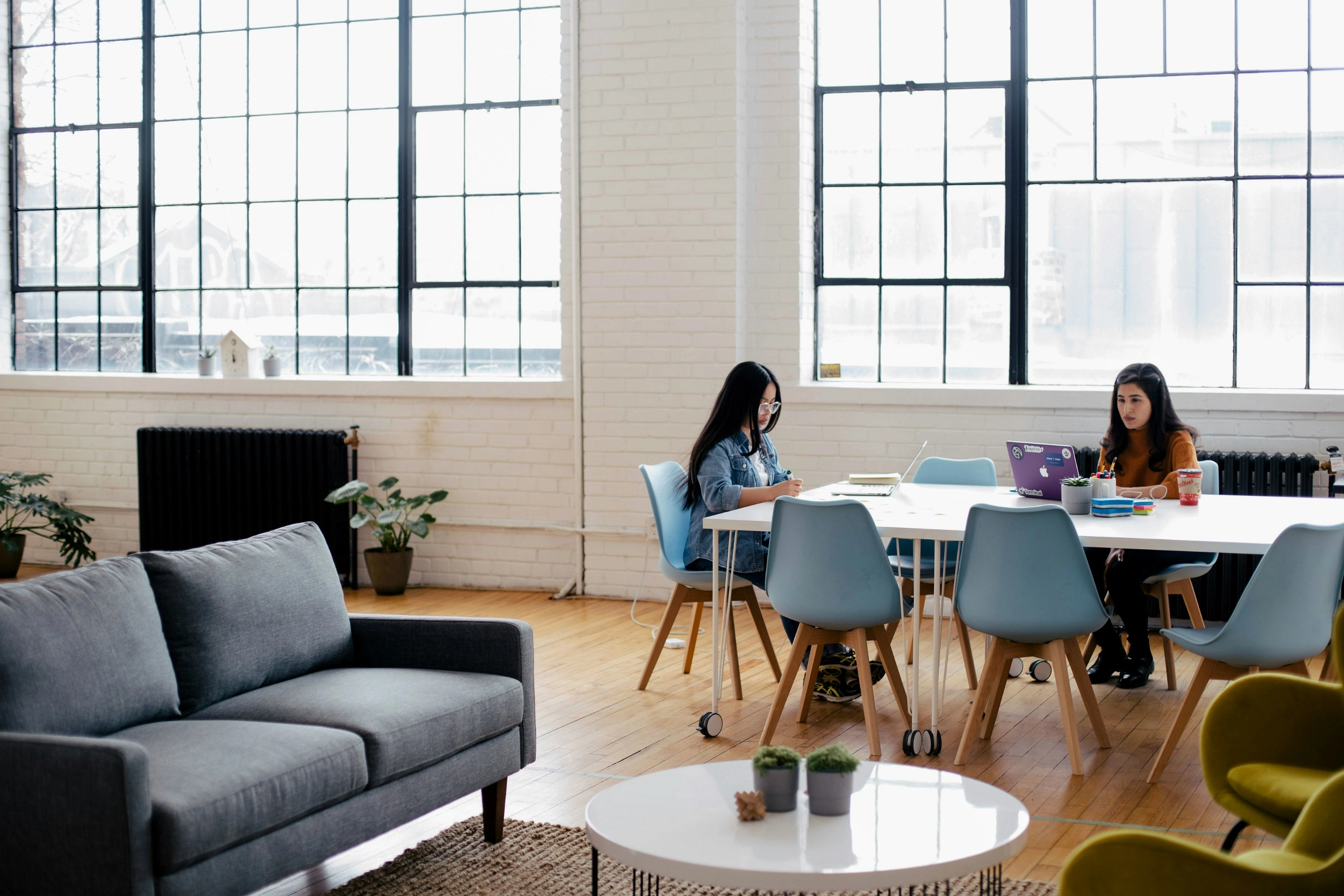 Bright Modern Coworking Space Bright Modern Coworking Space