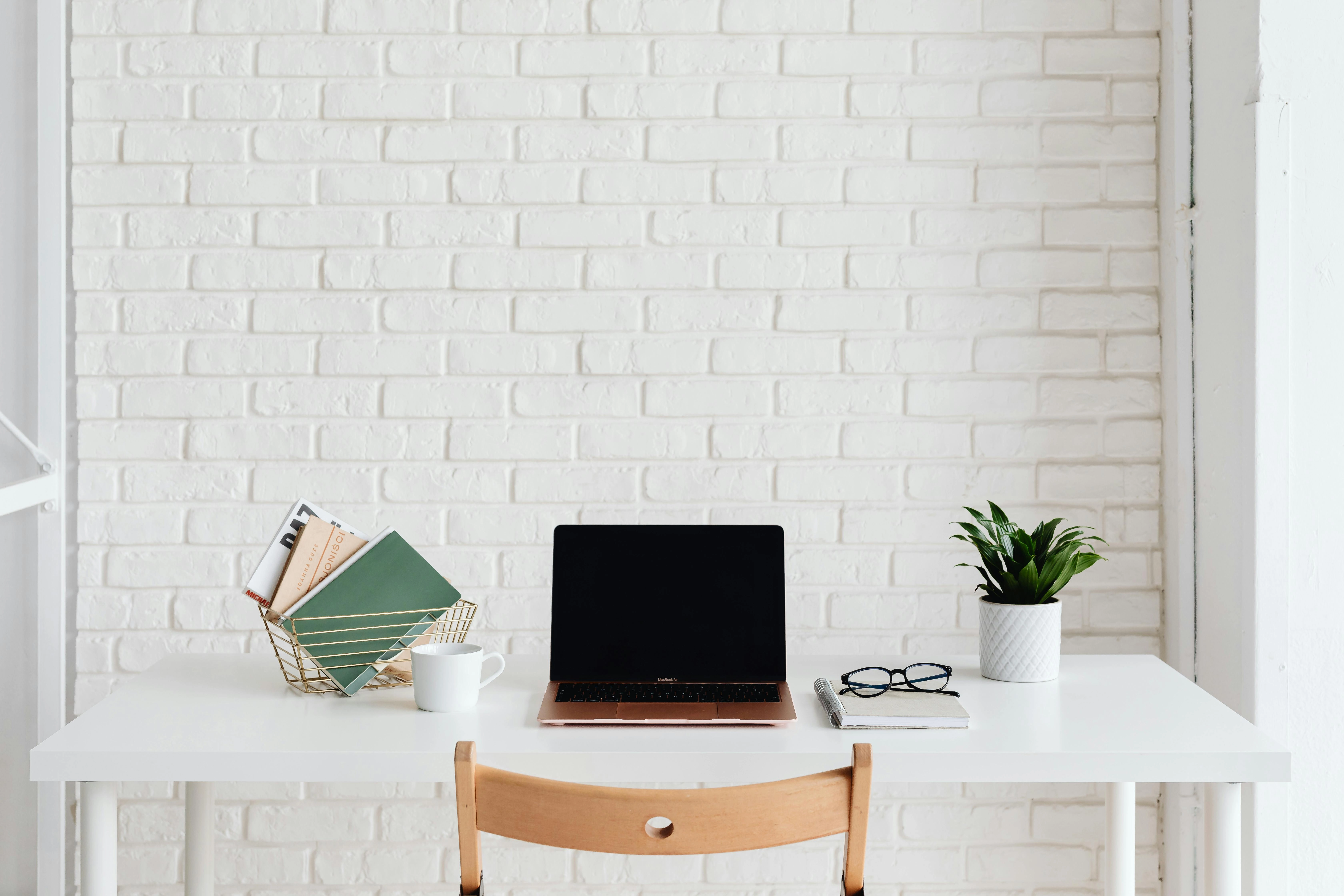 Minimalist Home Office Setup Minimalist Home Office Setup
