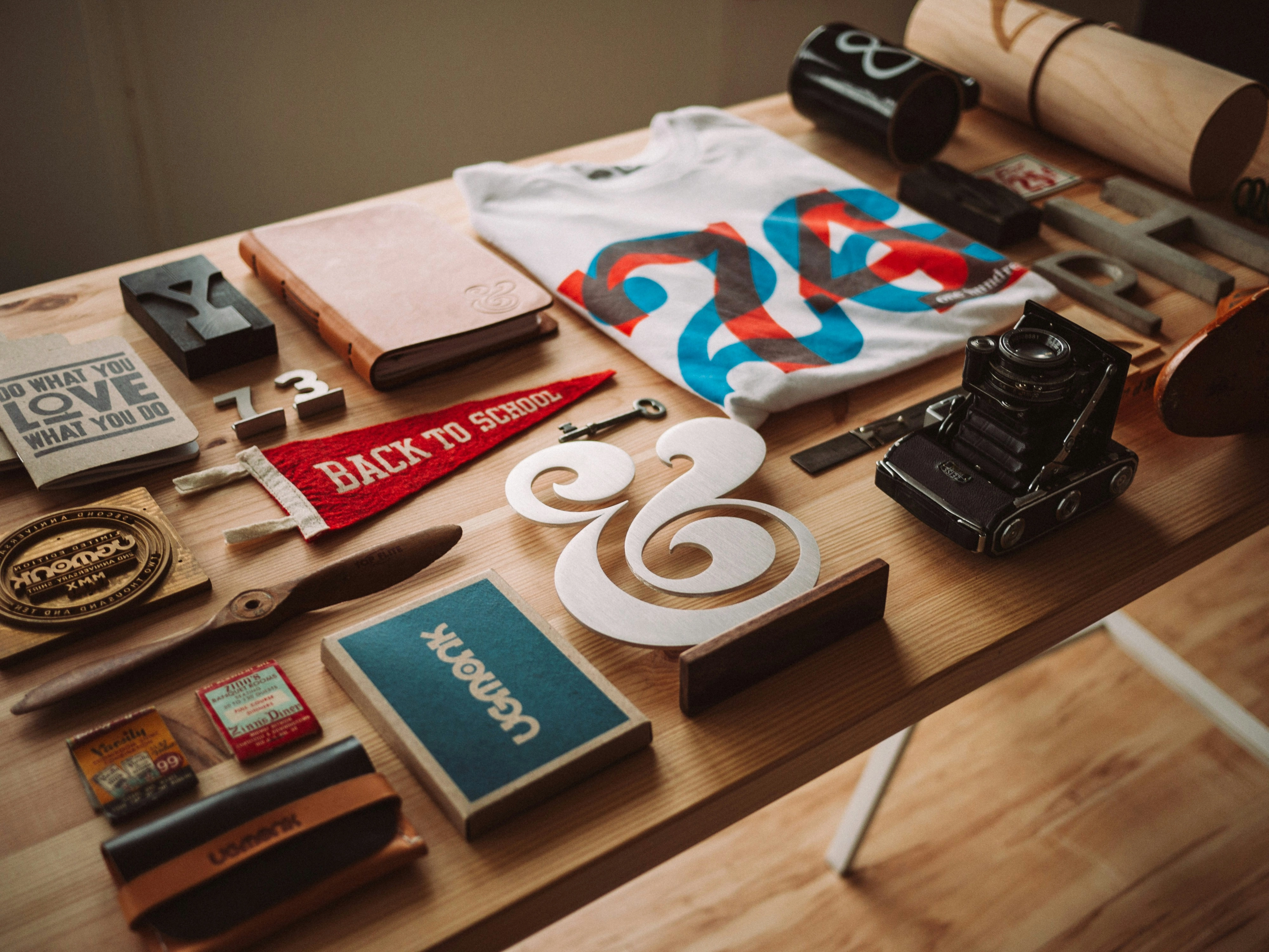 Vintage Design Studio Essentials Vintage Design Studio Essentials