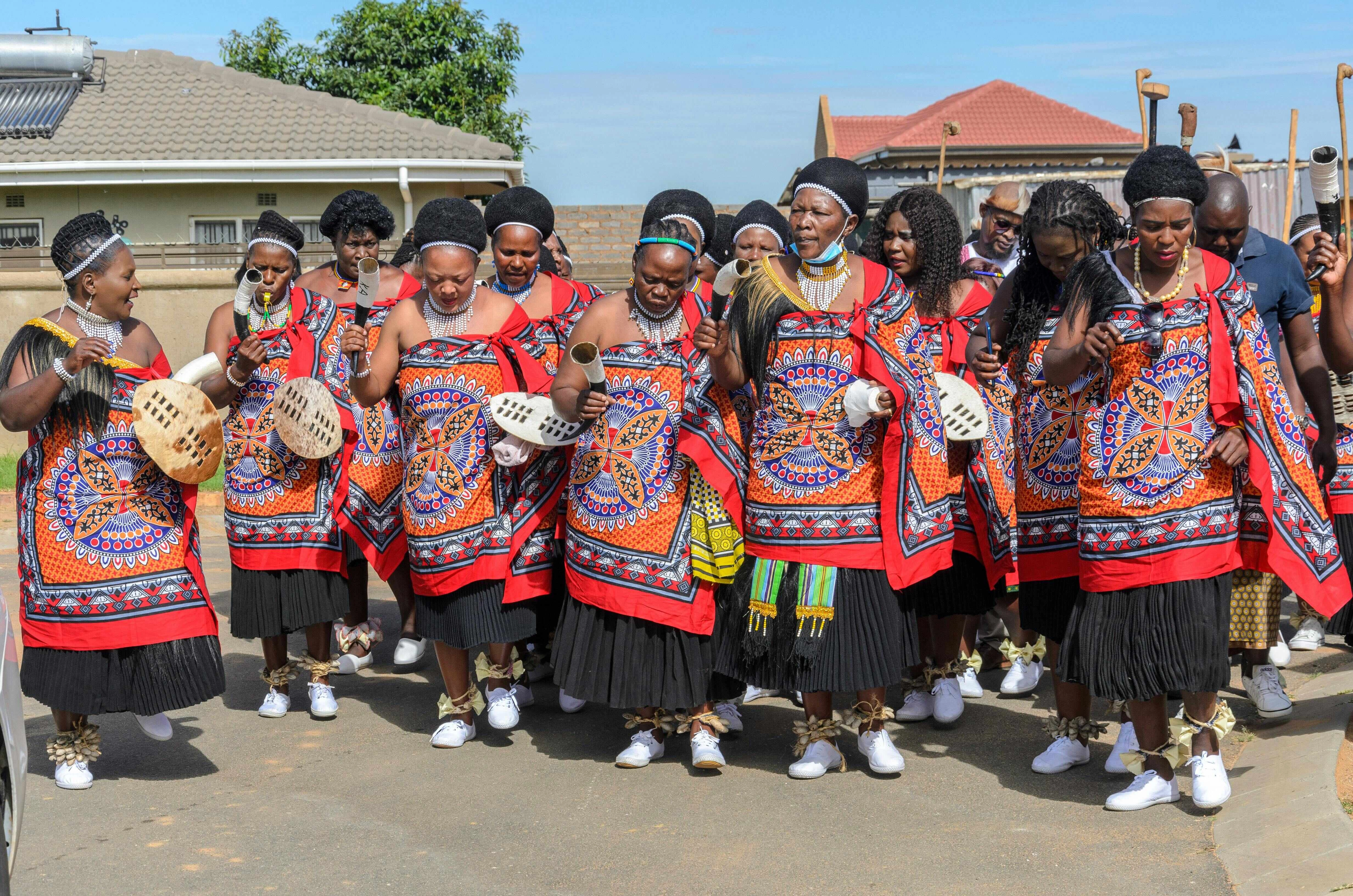 African Women's Traditional Performance African Women's Traditional Performance