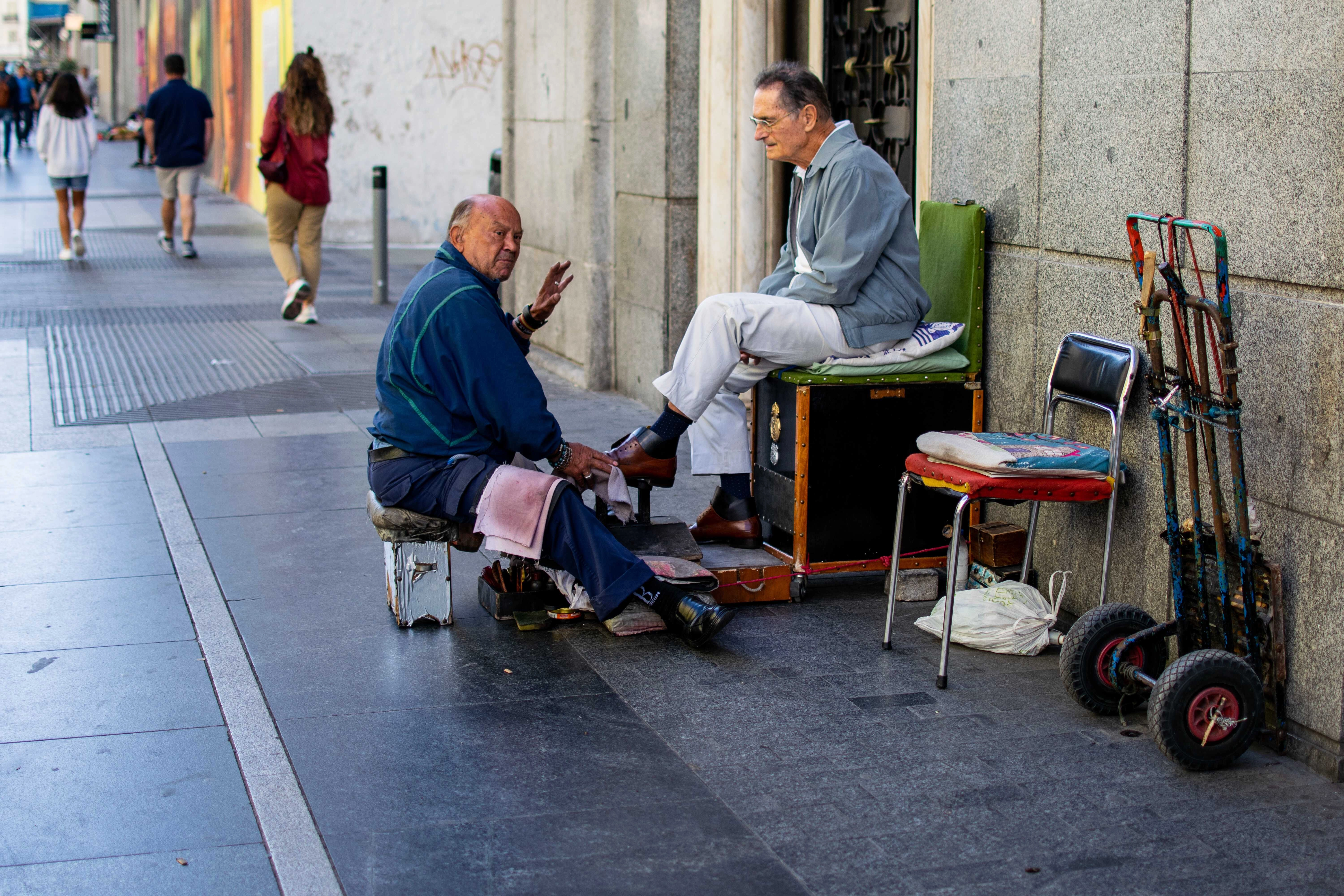 Street Shoe Shine Scene