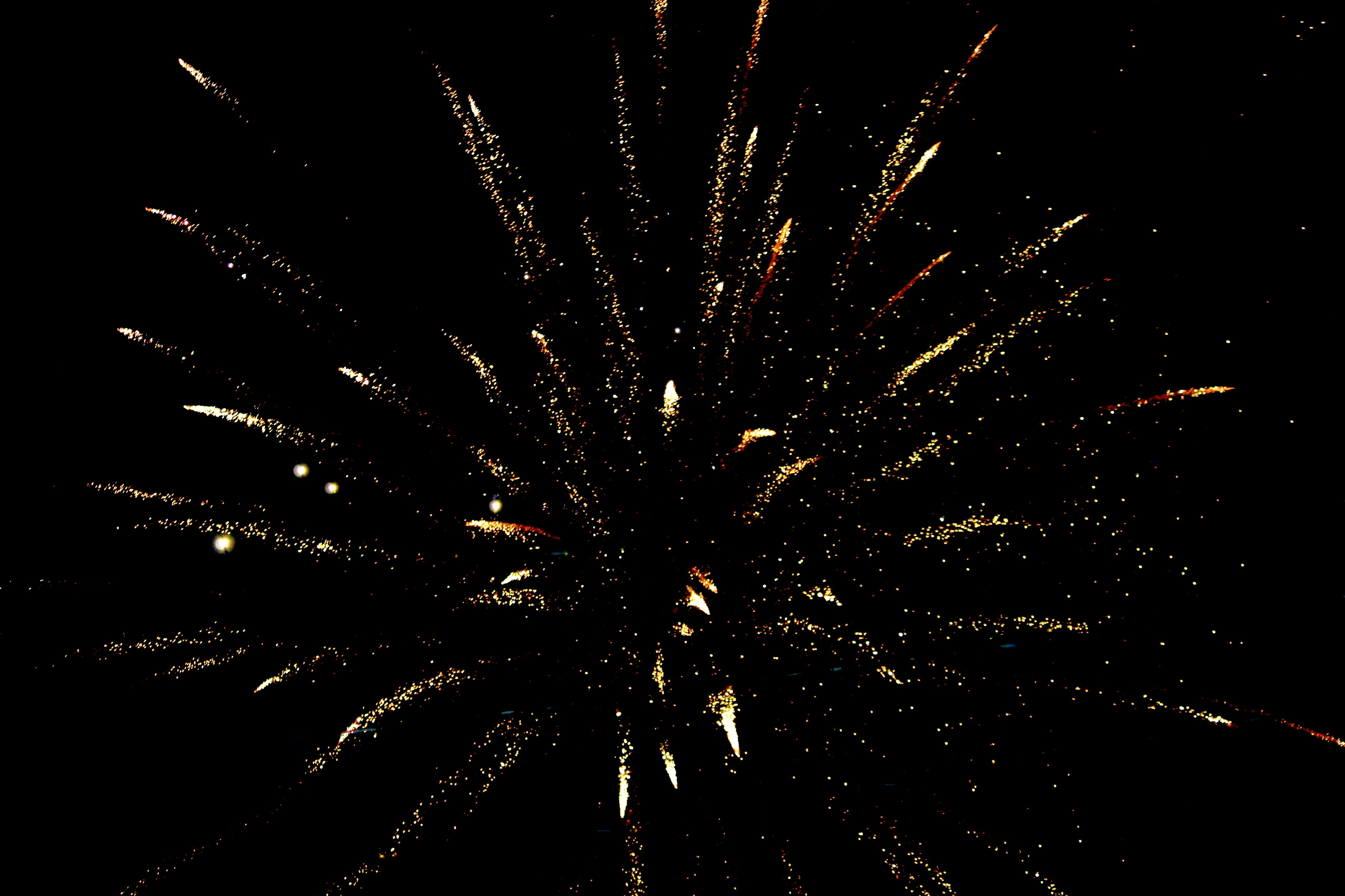 Explosive Golden Fireworks Display