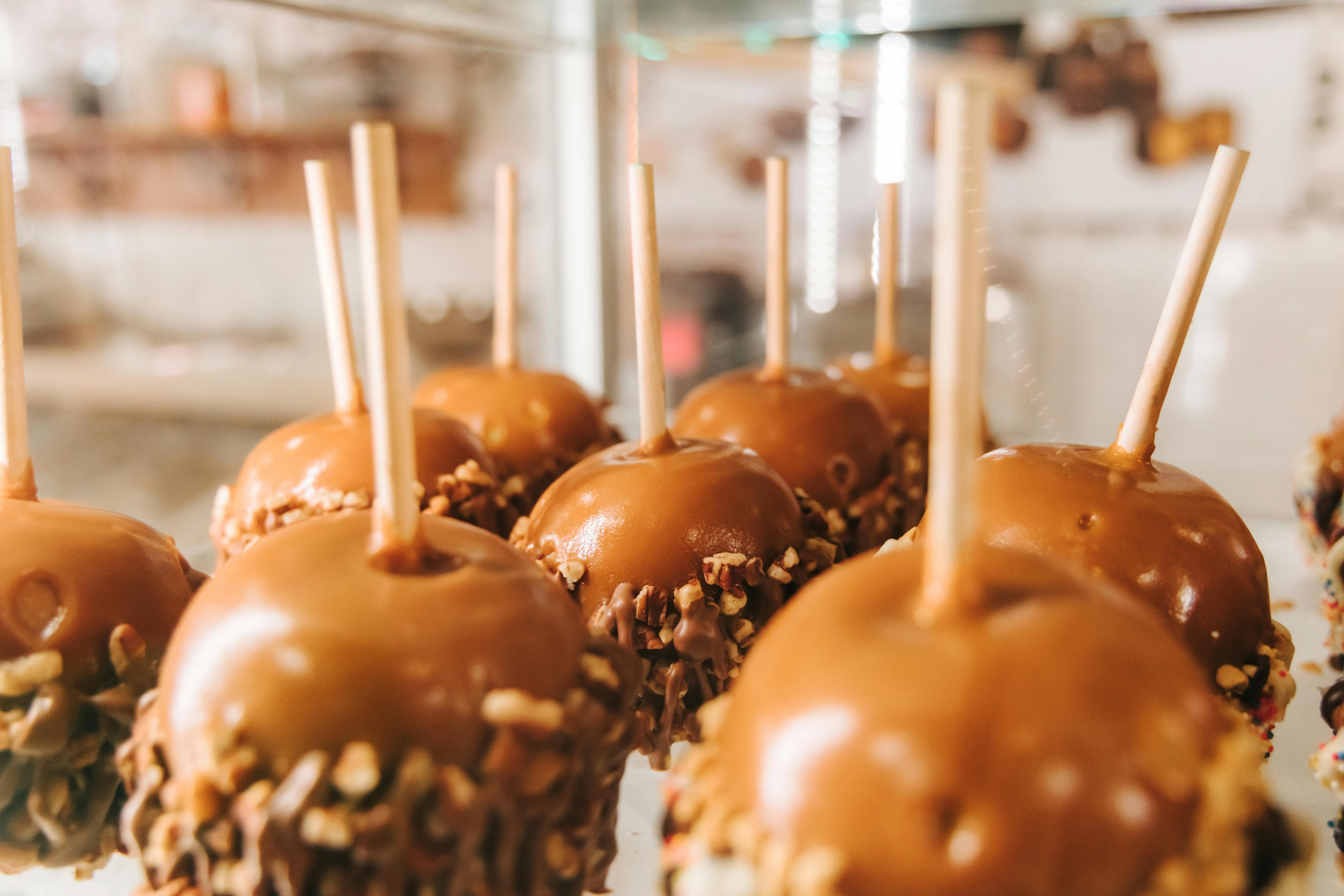 Caramel Apples with Nuts Caramel Apples with Nuts