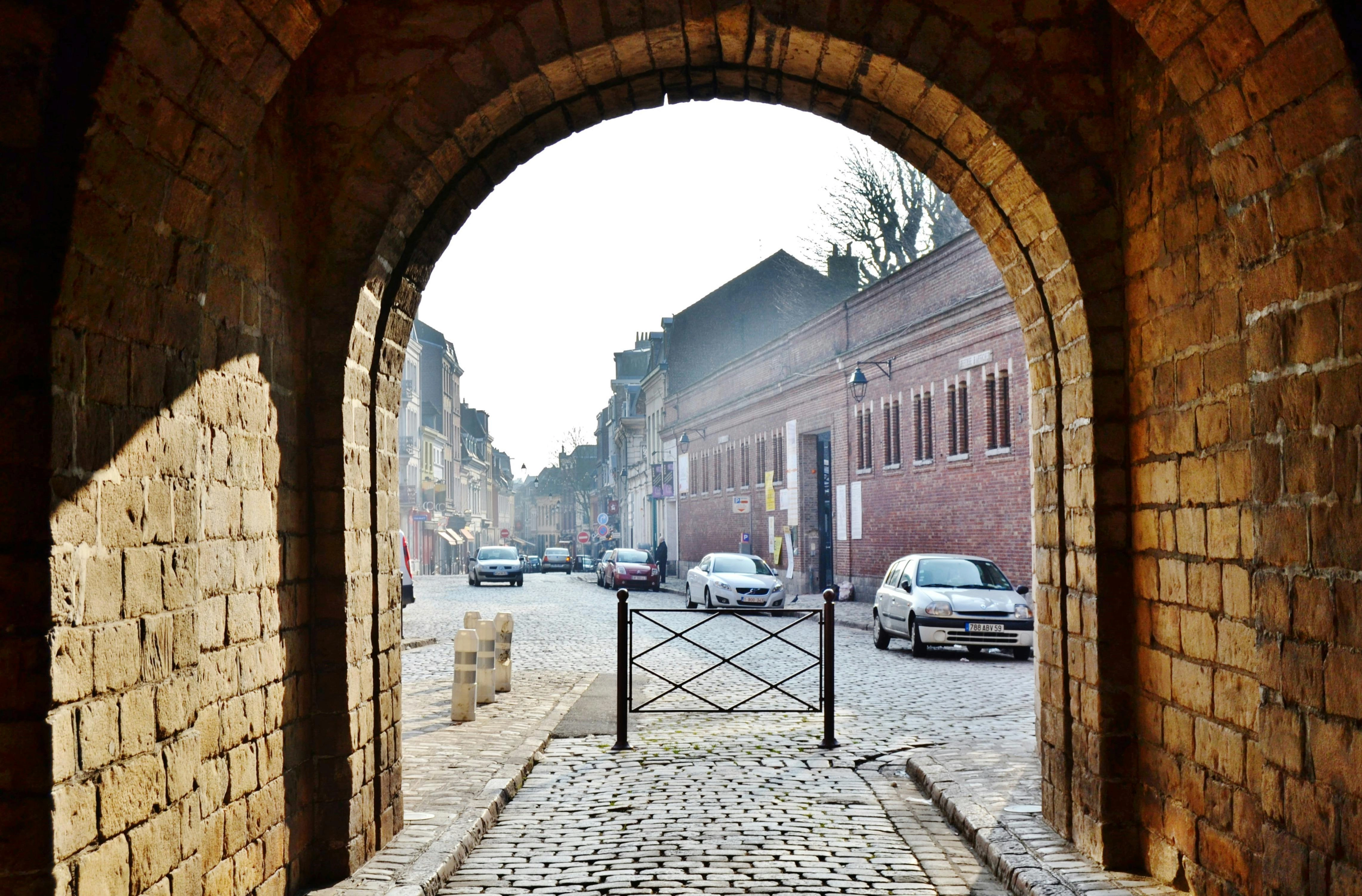 Archway to Cobblestone Street