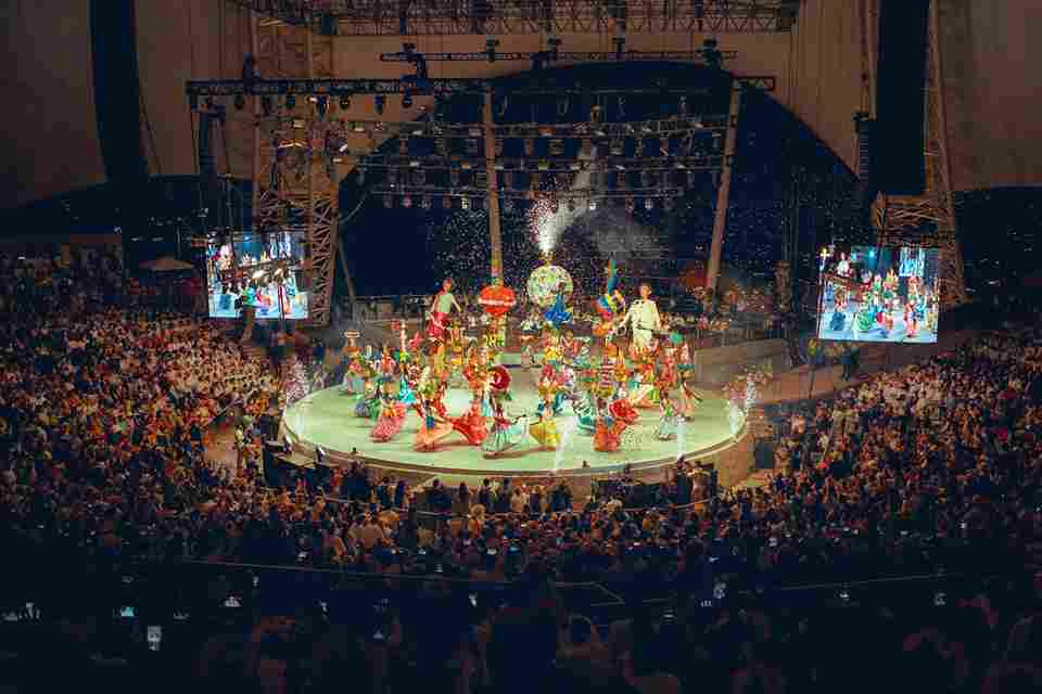 Vibrant Disney Circus Performance Vibrant Disney Circus Performance