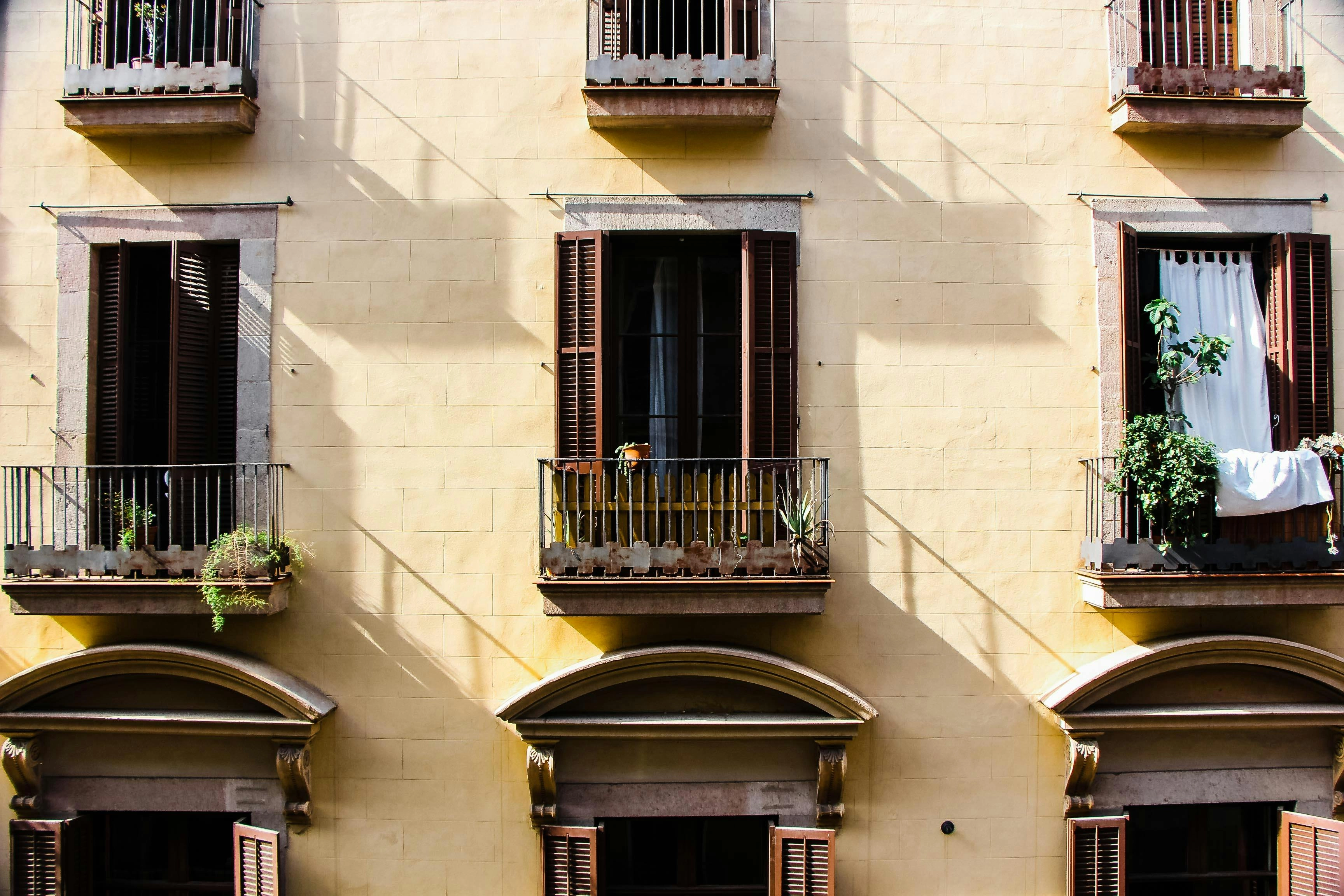 Mediterranean Balcony Color Palette, Combinations & Schemes | Octet ...